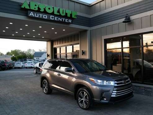 2018 Toyota Highlander LE with for sale in Murfreesboro, TN