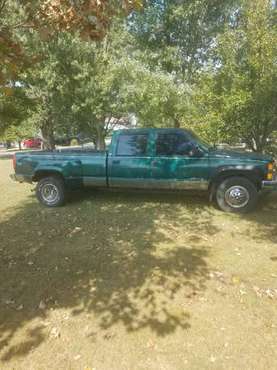 Chevy 4x4 crew cab dually long bed for sale in Bedford, IN