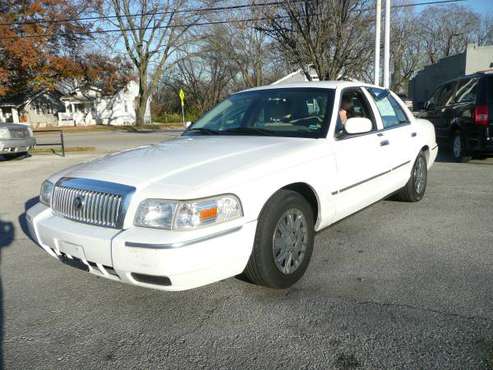 2006 MERCURY GRAND MARQUIS - cars & trucks - by dealer - vehicle... for sale in KCMO, MO