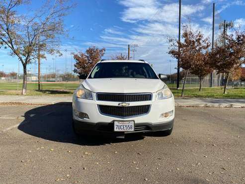 2012 Chevrolet Traverse LT - cars & trucks - by dealer - vehicle... for sale in Tracy, CA