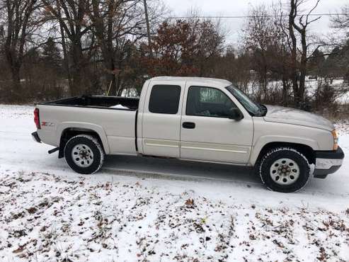 Chevy Silverado Z71 - cars & trucks - by owner - vehicle automotive... for sale in Milford, MI