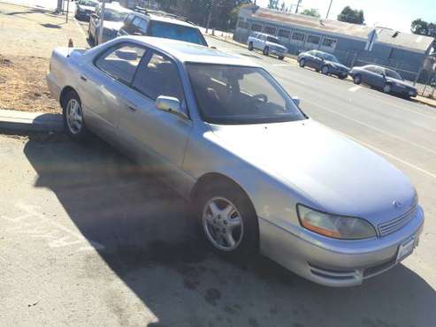 MECHANICS SPECIAL! 1996 Lexus ES300 - Tow away only - cars & trucks... for sale in San Jose, CA