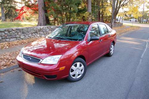 2005 Ford Focus ZX4 - cars & trucks - by dealer - vehicle automotive... for sale in Schenectady, NY