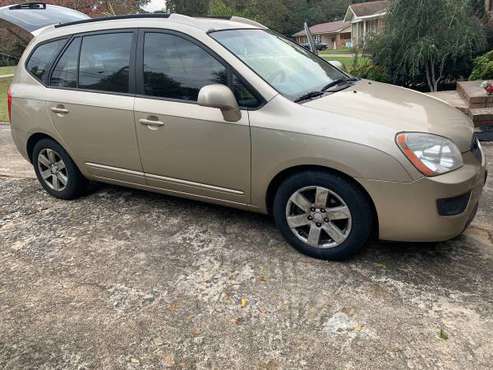 2007 kia Rondo - cars & trucks - by owner - vehicle automotive sale for sale in Athens, GA