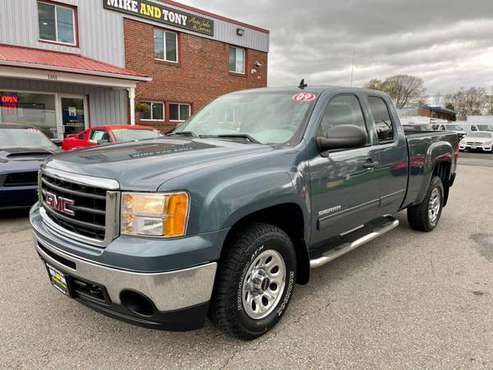 Stop By and Test Drive This 2009 GMC Sierra 1500 TRIM with for sale in South Windsor, CT