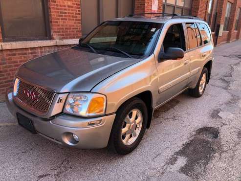 2002 GMC Envoy SLT 4x4 Leather, Moonroof, loaded, Clean! - cars & for sale in Chicago, IL