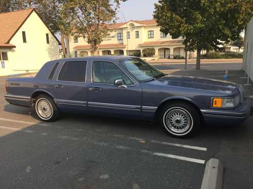1991 Lincoln Town Car - cars & trucks - by owner - vehicle... for sale in Santa Maria, CA