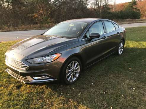 2017 Ford Fusion SE - cars & trucks - by owner - vehicle automotive... for sale in Muskegon, MI