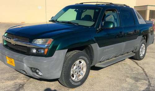 2002 Chevrolet Avalanche Z71 - cars & trucks - by owner - vehicle... for sale in Kenosha, WI