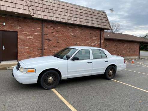 2009 Ford Crown Victoria P-71 - cars & trucks - by dealer - vehicle... for sale in Decatur, IL