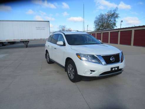 2014 Nissan Pathfinder Platinum 4x4 4dr SUV - - by for sale in Bloomington, IL