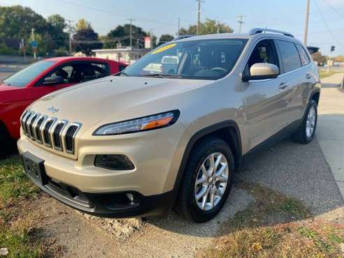 2015 Jeep Cherokee Latitude 4dr SUV - cars & trucks - by dealer -... for sale in redford, MI
