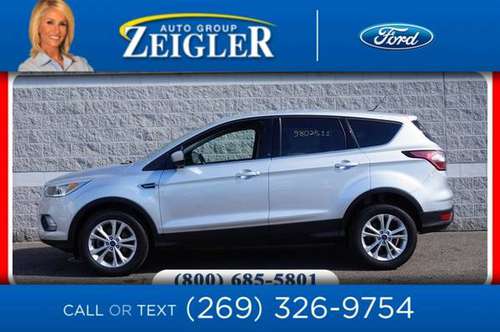 *2017* *Ford* *Escape* *SE* - cars & trucks - by dealer - vehicle... for sale in Plainwell, IN
