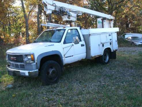 2001 SIERRA C3500 BUCKET TRUCK - cars & trucks - by owner - vehicle... for sale in Merrillville Indiana 46410, IL