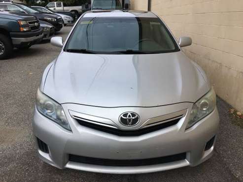 2011 Toyota Camry Hybrid, Factory Sunroof And Alloy Wheels, Exc MPG... for sale in Peabody, MA