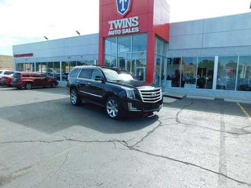 2017 CADILLAC ESCALADE LUXURY**LIKE NEW**MUST SEE**FINANCING... for sale in redford, MI