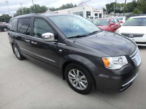 2014 Chrysler Town and Country Touring !! One Owner !! Grey for sale in Des Moines, IA