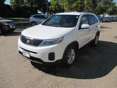 2014 Kia Sorento LX FWD - cars & trucks - by dealer - vehicle... for sale in Sioux City, IA