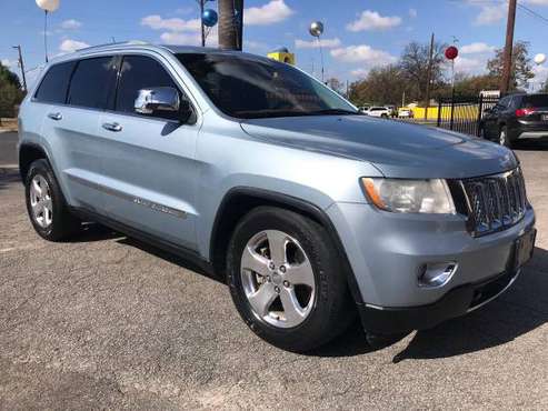 2012 Jeep Grand Cherokee Overland 4x4 4dr SUV EVERYONE IS APPROVED!... for sale in San Antonio, TX