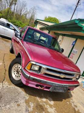 1995 CHEVROLET S10 TRUCK - - by dealer - vehicle for sale in Indianapolis, IN