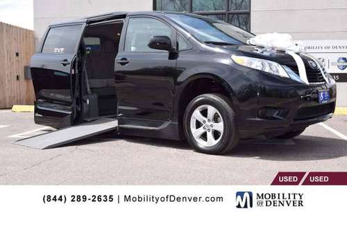 2017 Toyota Sienna LE Automatic Access Seat FWD 7 - cars & for sale in Denver , CO