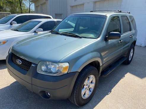 2005 Ford Escape XLT/FWD/Auto - - by dealer for sale in Augusta, KS