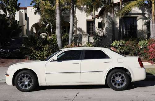 2008 Chrysler 300 Limited - cars & trucks - by owner - vehicle... for sale in Hollywood, CA
