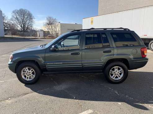 2004 JEEP GRAND CHEROKEE - cars & trucks - by owner - vehicle... for sale in Shelton, CT