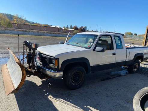 2000 GMC 2500 Plow Truck - cars & trucks - by owner - vehicle... for sale in ENDICOTT, NY