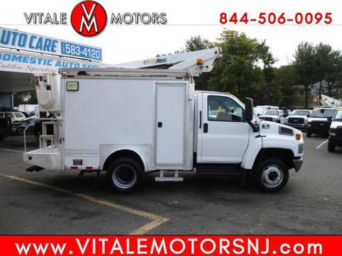 2006 Chevrolet CC4500 C4500 BOX, BUCKET TRUCK - cars & trucks - by... for sale in south amboy, IA