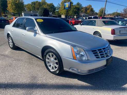2010 CADILLAC DTS - cars & trucks - by dealer - vehicle automotive... for sale in Indianapolis, IN