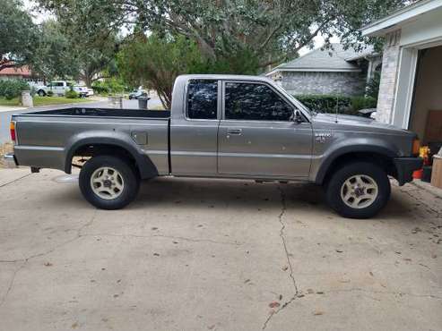 92 Mazda B2600i 4wd - cars & trucks - by owner - vehicle automotive... for sale in McAllen, TX