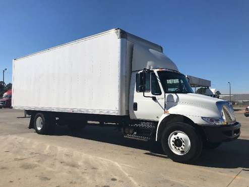 2019 International Cummins Air ride 26ft box Truck like Freightliner for sale in Los Angeles, CA