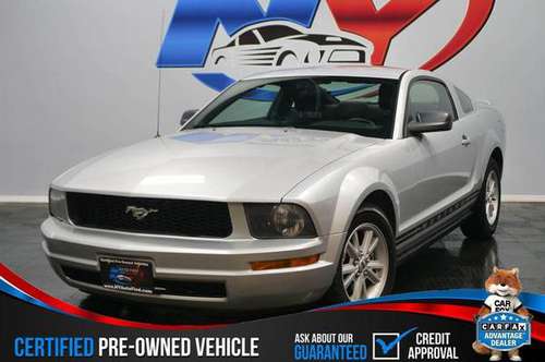 2005 Ford Mustang CLEAN CARFAX, CRUISE CONTROL, ALPINE RADIO, CD... for sale in Massapequa, NY