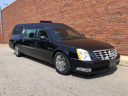 2006 Cadillac HEARSE 84000 MILES - cars & trucks - by dealer -... for sale in Cincinnati, OH
