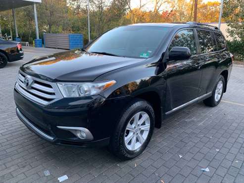 2012 TOYOTA HIGHLANDER 4WD LIMITED - cars & trucks - by dealer -... for sale in New Rochelle, NY