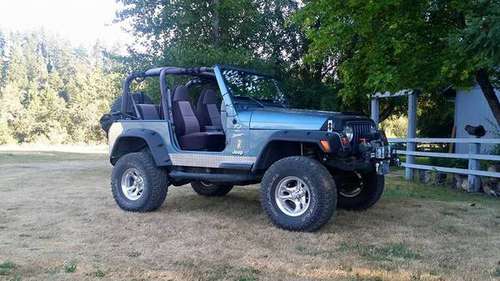 1998 wrangler TJ 4.0L Lots of accessories for sale in Hood River, OR