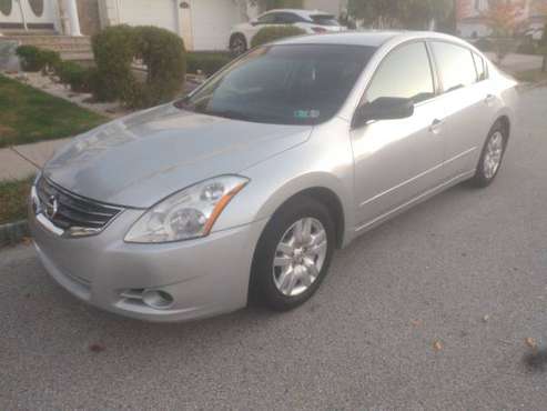 2012 Nissan Altima Low Miles - cars & trucks - by owner - vehicle... for sale in Huntingdon Valley, PA