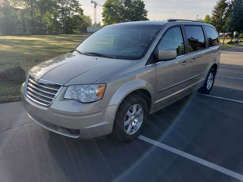 2009 Chrysler Town & Co for sale in Renton, WA