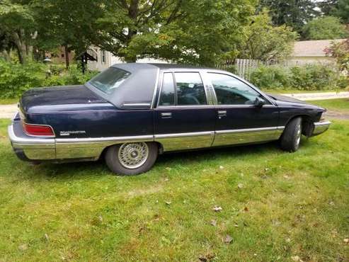 1992 buick roadmaster limited 2500 obo for sale in Sheboygan, WI