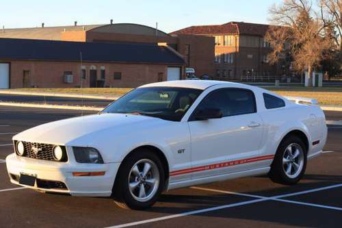 Ford Mustang GT 2007 4.6L V8 - cars & trucks - by owner - vehicle... for sale in Pierce, CO
