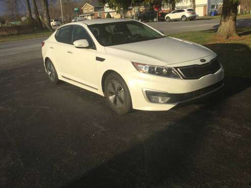 2012 Kia Optima Hybrid - cars & trucks - by owner - vehicle... for sale in Syracuse, NY