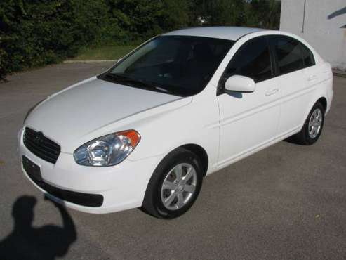 2010 HYUNDAI ACCENT GLS....4CYL AUTO...RUNS EXCELLENT!!! - cars &... for sale in Knoxville, TN