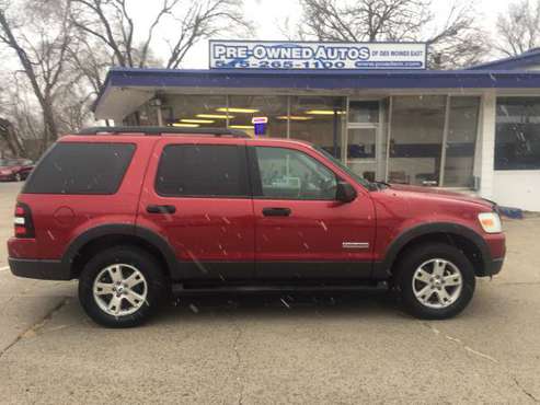 2006 FORD EXPLORER XLT 4WD W/3RD ROW - cars & trucks - by dealer -... for sale in Des Moines, IA