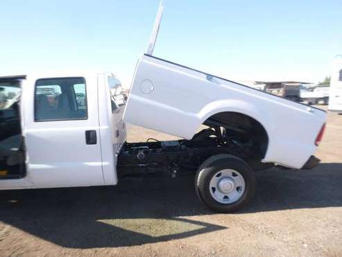2006 FORD F-350 CREW CAB! LOW MILES! DUMP BED! for sale in Oakdale, CA