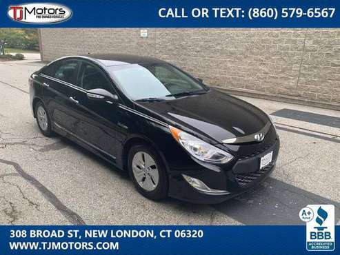 Wow! A 2015 Hyundai Sonata Hybrid with 67,822 Miles-eastern CT -... for sale in New London, CT