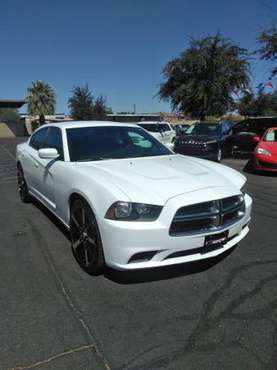 2014 dodge charger,,two owners clean carfax - cars & trucks - by... for sale in Glendale, AZ