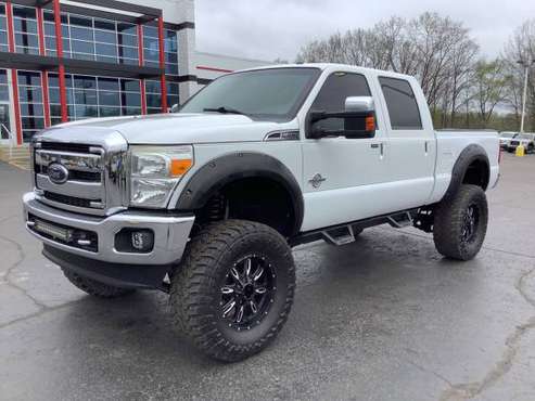 Nice! 2012 Ford F250 Super Duty! Lariat! Lifted 4x4! Crew Cab! for sale in Ortonville, MI