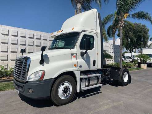 2013 Freightliner Cascadia 2 Axle Day Cab 10 Spd CARB Compliant for sale in Riverside, CA