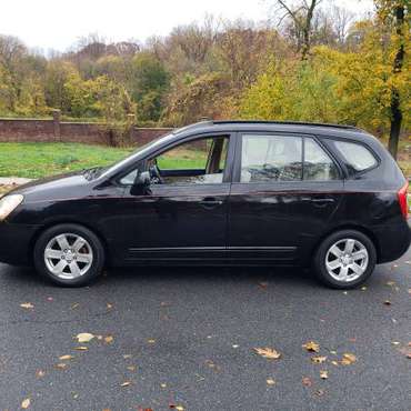 2007 KIA RONDO CROSSOVER BLACK BEAUTY - cars & trucks - by owner -... for sale in STATEN ISLAND, NY